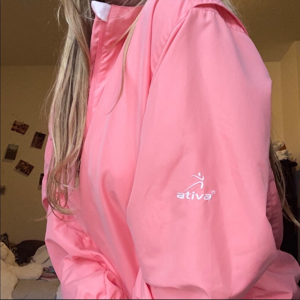 HOT PINK ATIVA WINDBREAKER